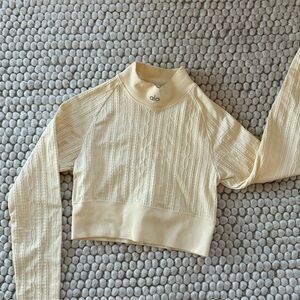 ALO Cream Long Sleeve Cropped Thermal